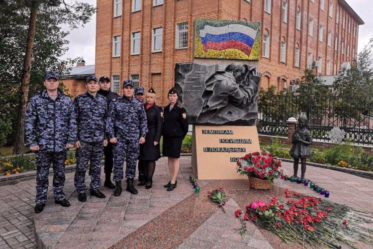 В Югре офицеры Росгвардии приняли участие в памятных мероприятиях, посвященных Дню солидарности в борьбе с терроризмом