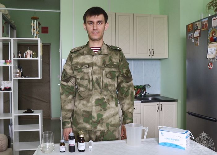 В Уральском округе участником интернет-проекта Росгвардии #ПокаВыДома стал офицер медицинской службы из Югры 