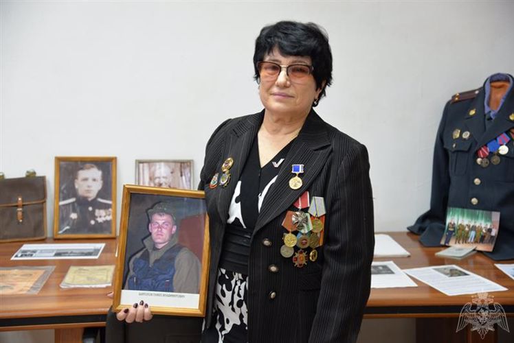 Росгвардия поздравила с 20-летием организацию солдатских матерей Югры