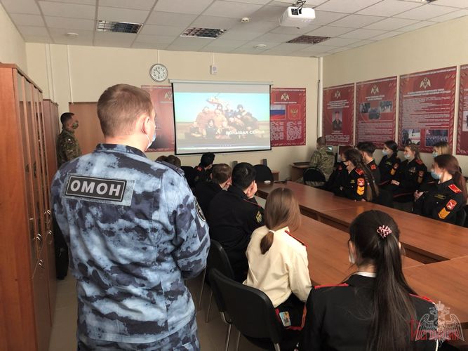 На базе сургутского ОМОН состоялся день открытых дверей