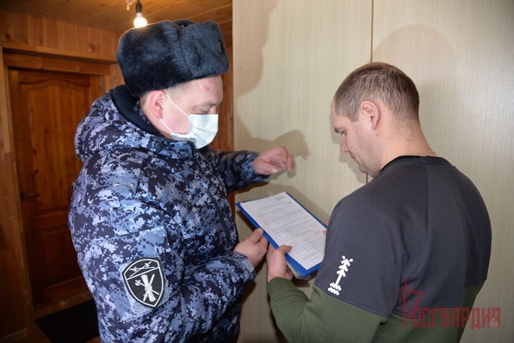 Сотрудники Росгвардии проводят профилактические рейды в Югре в преддверии начала весеннего сезона охоты