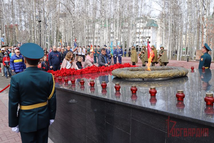 В Югре военнослужащие и сотрудники Росгвардии приняли участие в торжественных мероприятиях, посвященных Дню Победы
