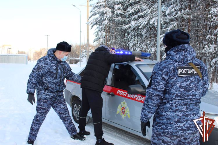 В Югре сотрудники вневедомственной охраны предотвратили более 30 хищений с охраняемых объектов