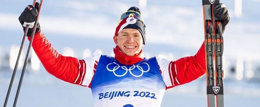 Генерал армии Виктор Золотов поздравил трехкратного олимпийского чемпиона Александра Большунова с волевой победой в масс-старте