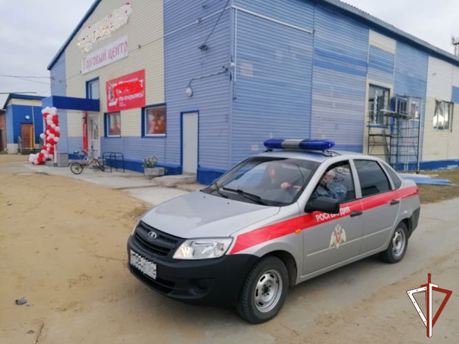 Росгвардия по «горячим следам» раскрыла две кражи на объектах торговли в Югре