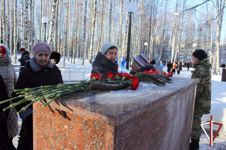 В Югре офицеры Росгвардии провели цикл мероприятий, посвященных 79-ой годовщине со Дня снятия блокады Ленинграда