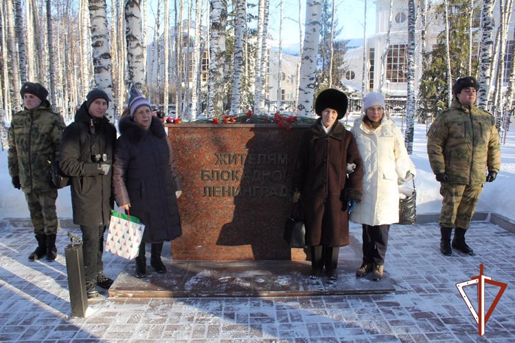 В Югре офицеры Росгвардии провели цикл мероприятий, посвященных 79-ой годовщине со Дня снятия блокады Ленинграда