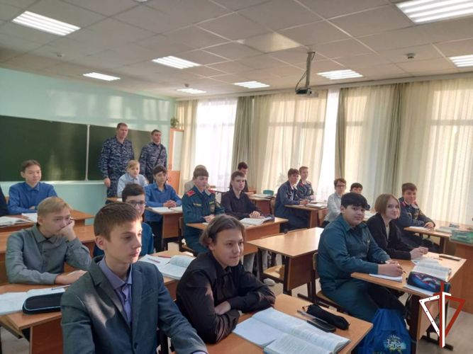 В Югре офицеры Росгвардии провели цикл мероприятий, посвященных 79-ой годовщине со Дня снятия блокады Ленинграда