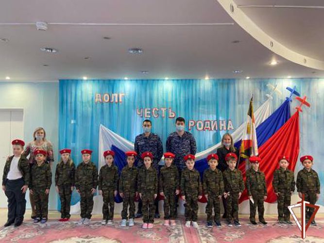 Сотрудники и военнослужащие Росгвардии приняли участие в ведомственной акции «Неделя мужества» в Югре