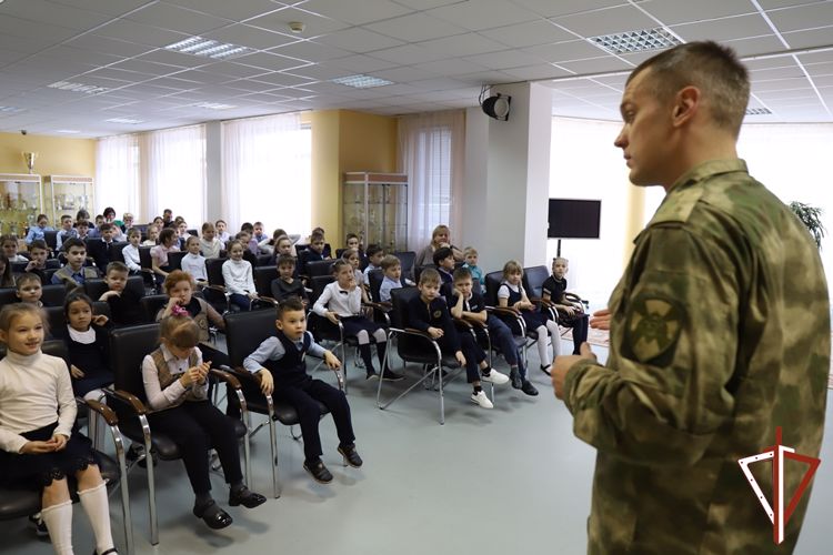 Личный состав военной автомобильной инспекции Росгвардии отмечает свой профессиональный праздник