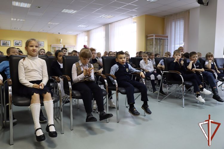 Офицеры Управления Росгвардии по ХМАО – Югре почтили память защитников Сталинграда