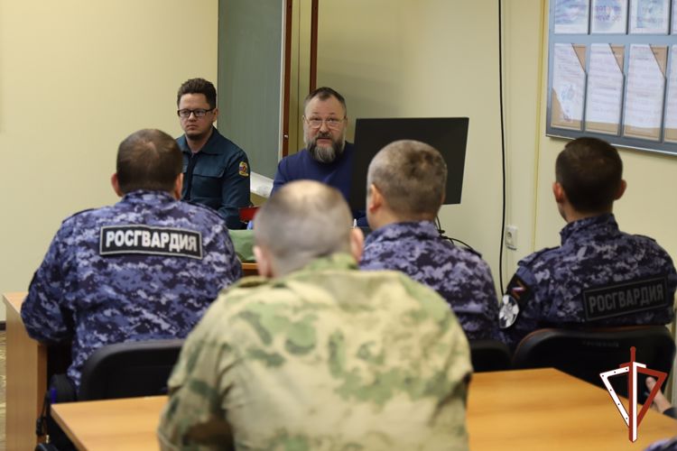 В столице Югры прошел учебно-методический сбор нештатных санитарных инструкторов Росгвардии