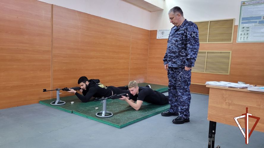 Сотрудники и военнослужащие Росгвардии приняли участие в ведомственной акции «Неделя мужества» в Югре