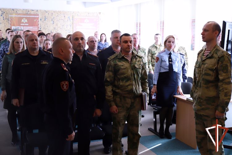 В столице Югры наградили отличившихся военнослужащих, сотрудников и гражданских служащих Росгвардии