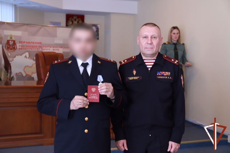 В столице Югры наградили отличившихся военнослужащих, сотрудников и гражданских служащих Росгвардии