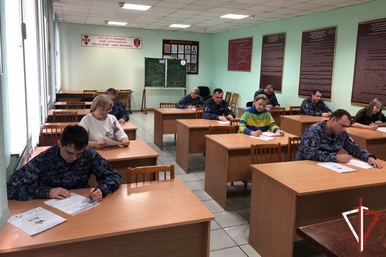 Представители Росгвардии написали «Диктант Победы» в подразделениях ведомства, дислоцированных в Югре