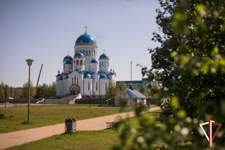 Сотрудники Росгвардии обеспечили безопасность визита главы Русской православной церкви и полномочного представителя президента в УрФО в Сургут
