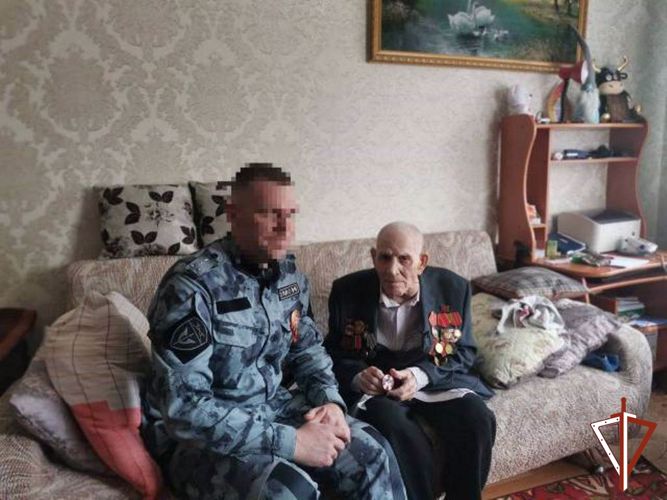 В Югре росгвардейцы приняли участие в памятных мероприятиях, посвященных 78-й годовщине Победы