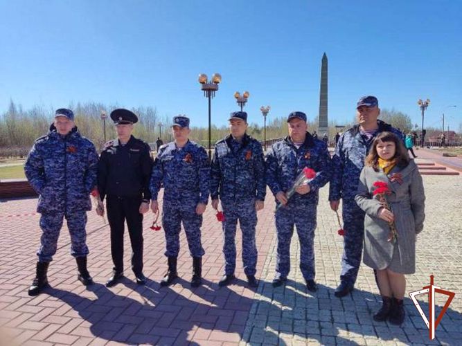 В Югре росгвардейцы приняли участие в памятных мероприятиях, посвященных 78-й годовщине Победы