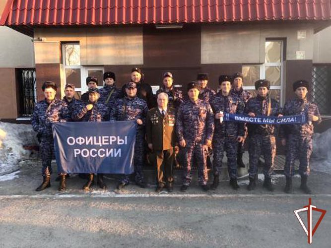 В Югре Росгвардия проводит цикл военно-патриотических мероприятий со школьниками ко Дню Победы