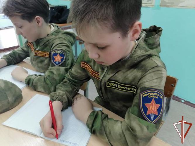 Офицеры Росгвардии в Югре поддержали общероссийскую акцию #МыВместе  