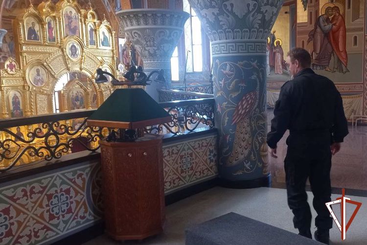 Сотрудники Росгвардии обеспечили безопасность визита главы Русской православной церкви и полномочного представителя президента в УрФО в Сургут