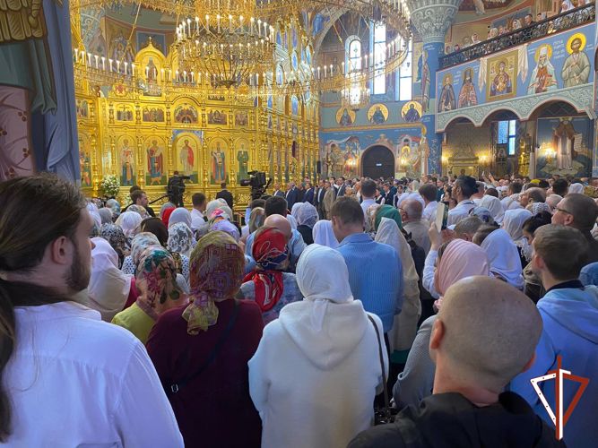 Сотрудники Росгвардии обеспечили безопасность визита главы Русской православной церкви и полномочного представителя президента в УрФО в Сургут