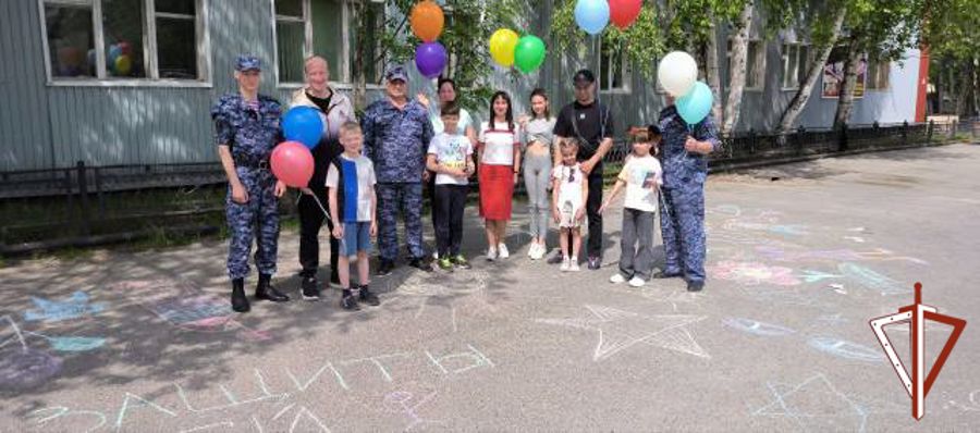 В Югре Росгвардия проводит цикл мероприятий, посвященных Международному дню защиты детей