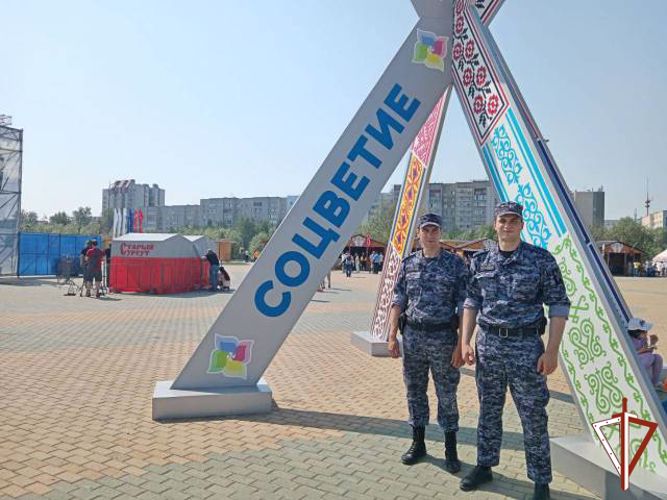 Сотрудники Росгвардии обеспечили безопасность XXIV фестиваля национальных культур «Соцветие» в Югре
