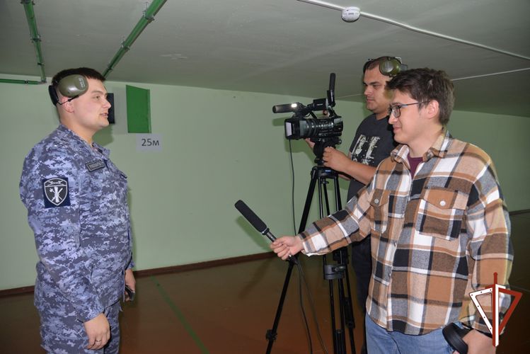 В Югре Росгвардия рассказала журналистам о приеме экзаменов у будущих владельцев оружия (ВИДЕО)