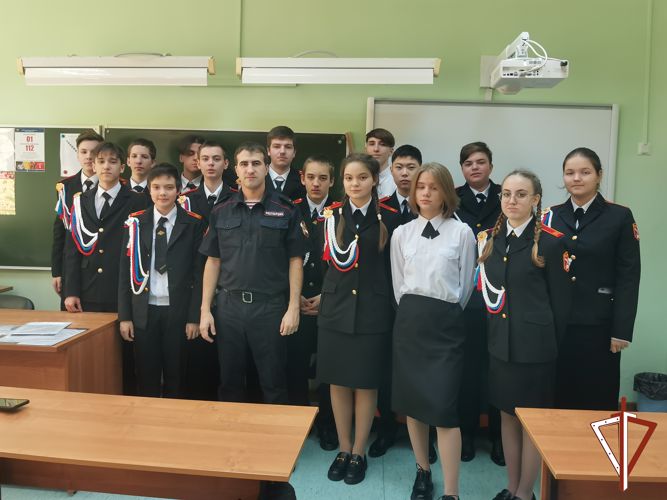 Росгвардия рассказала журналистам о служебно-боевой деятельности вневедомственной охраны в Нефтеюганске