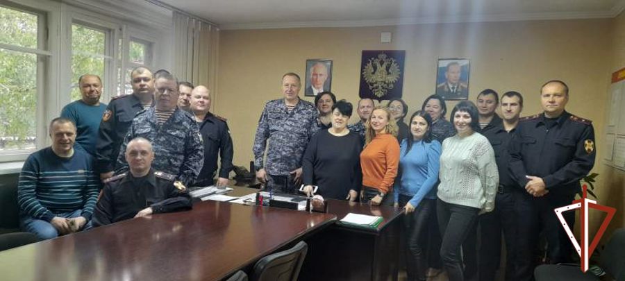 Росгвардия рассказала журналистам о служебно-боевой деятельности вневедомственной охраны в Нефтеюганске