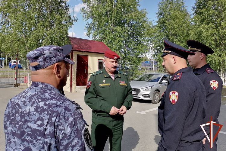 Врио командующего Уральским округом Росгвардии проинспектировал подразделения ведомства, дислоцированные в Югре