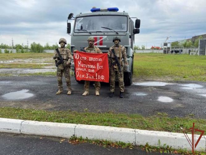 Бойцы Росгвардии - участники СВО - записали видео для фронтовика ВОВ