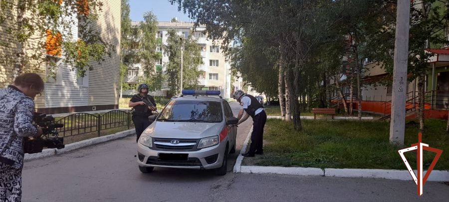 Росгвардия рассказала югорским журналистам о профилактике квартирных краж (видео)