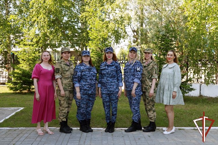 Поздравление начальника Управления Росгвардии по ХМАО – Югре с Днём образования финансово – экономических подразделений