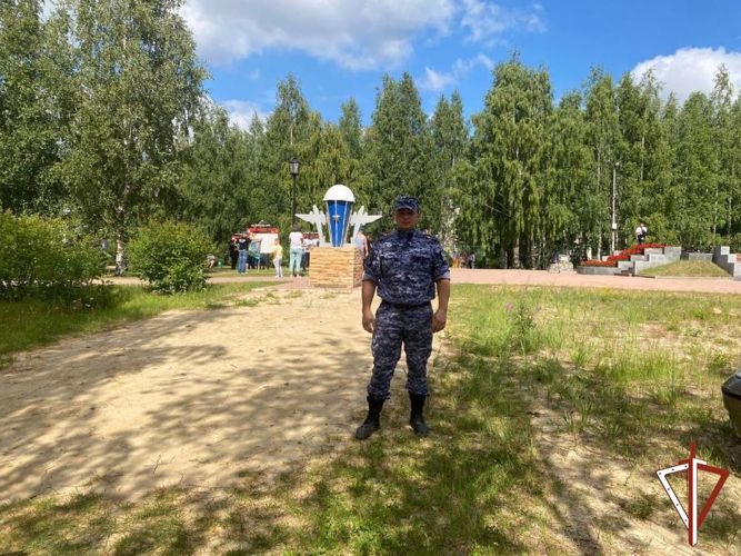 Росгвардия обеспечила правопорядок в период празднования Дня ВДВ в Югре