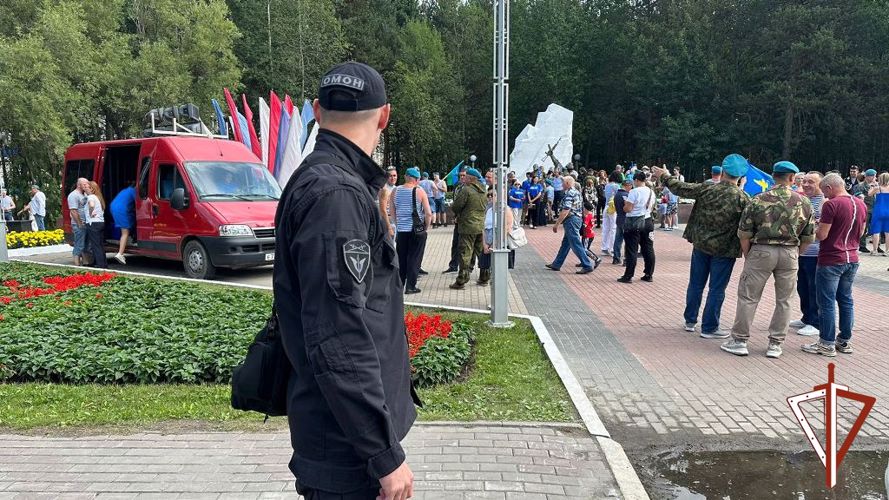 Росгвардия обеспечила правопорядок в период празднования Дня ВДВ в Югре