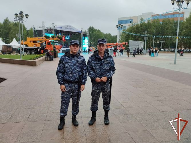 В Югре Росгвардия обеспечила безопасность праздничных мероприятий 