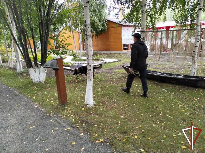 Сотрудники Росгвардии обеспечили безопасность торжественных и праздничных мероприятий в Сургуте и Березово