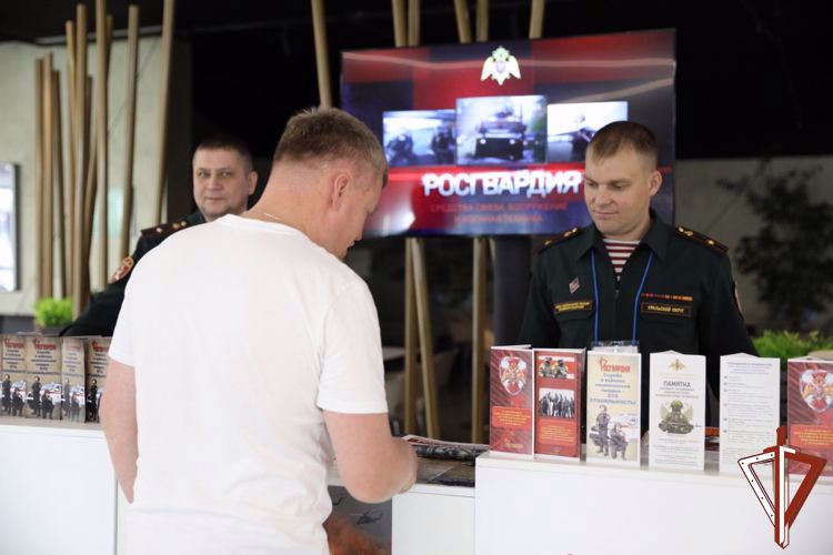 Начальник Управления Росгвардии по ХМАО – Югре принимает участие в выставке передовых технологий в сфере безопасности, открывшейся в Екатеринбурге