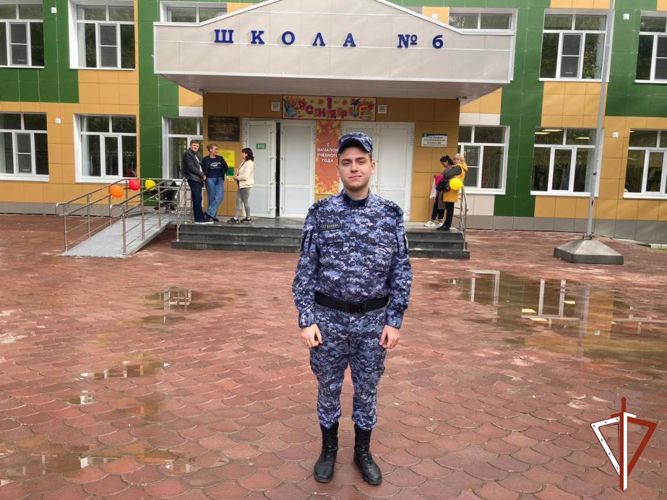 Росгвардия обеспечила безопасность проведения торжественных линеек, посвященных Дню знаний в Югре 
