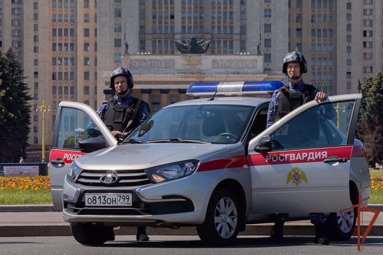 Поздравление директора Росгвардии генерала армии В.В. Золотова с 71-й годовщиной образования подразделений вневедомственной охраны войск национальной гвардии Российской Федерации