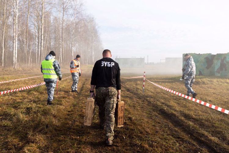 В Росгвардии впервые состоялись испытания на право ношения знака отличия полицейского спецназа 