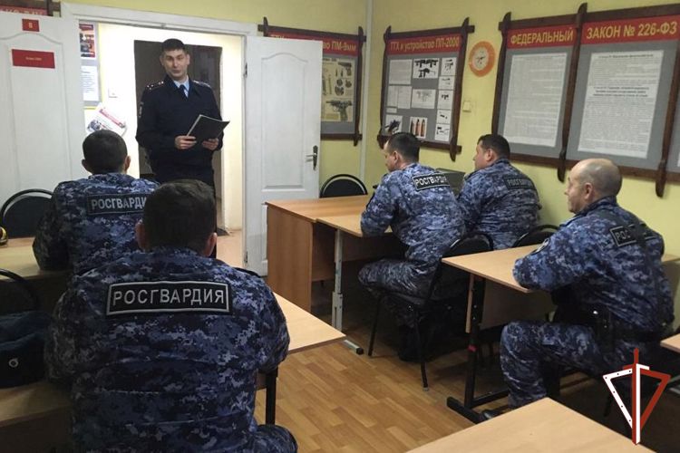 Росгвардейцы приняли участие в круглых столах, посвященных профилактике наркомании в Югре