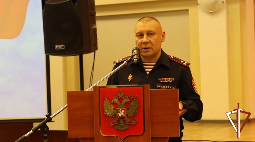 Начальник Управления Росгвардии по ХМАО ­– Югре полковник полиции Евгений Симаков принял участие в торжественном мероприятии к 100-летию службы участковых уполномоченных полиции