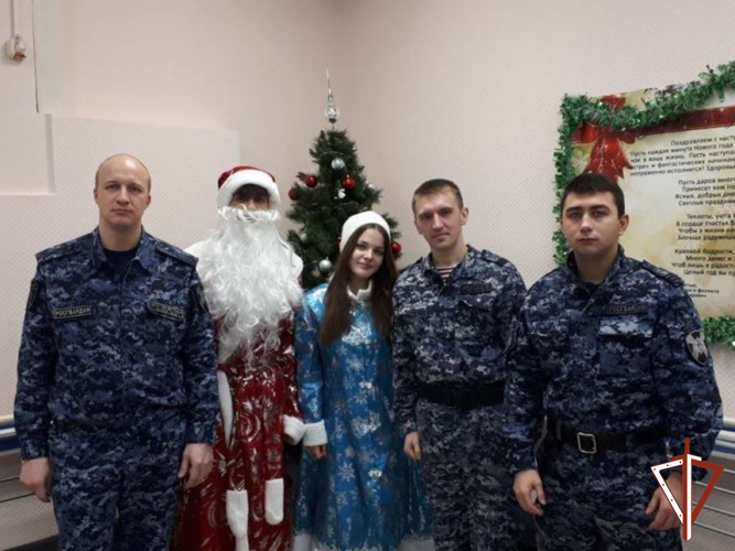 Росгвардия в рамках акции «С Новым годом, служба крови!» пополнила банк донорской крови медицинских учреждений Югры