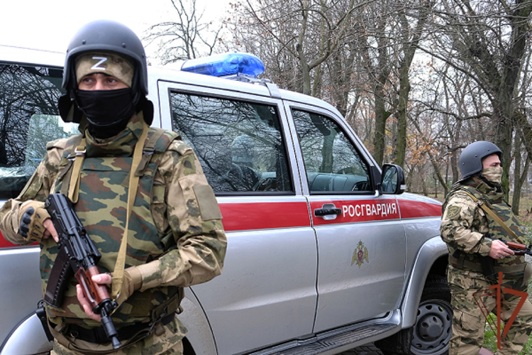 Росгвардия охраняет важные социальные объекты в Запорожской области 