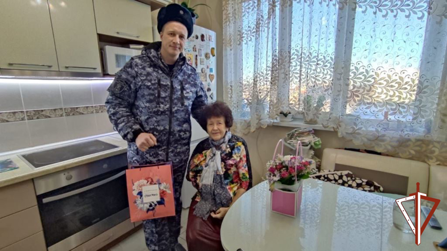 В Югре росгвардейцы проводят цикл мероприятий, посвященных 80-летию снятия блокады Ленинграда