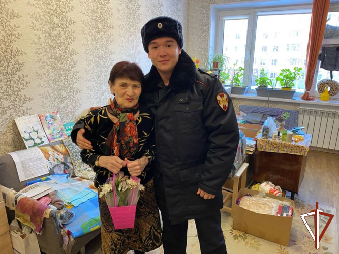 В Югре росгвардейцы проводят цикл мероприятий, посвященных 80-летию снятия блокады Ленинграда
